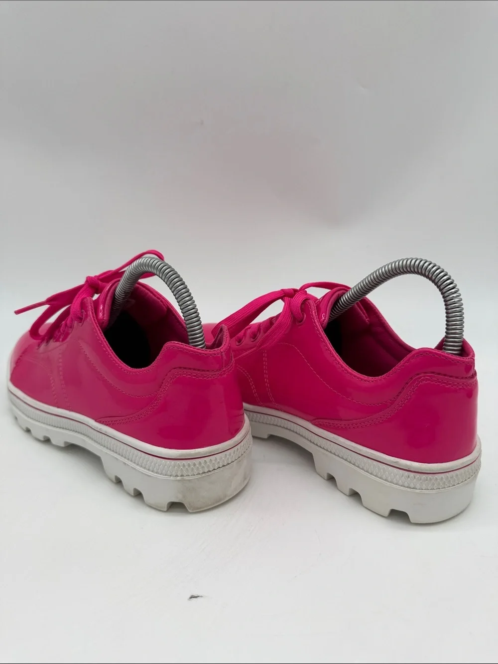 Skechers Women's 155201 Hot Pink Patent Roadies 90sBBY Casual Shoes Size 7.5
